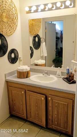 1449 W Hualpai Road, Tucson, AZ 85745