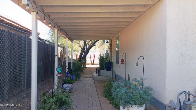 1449 W Hualpai Road, Tucson, AZ 85745