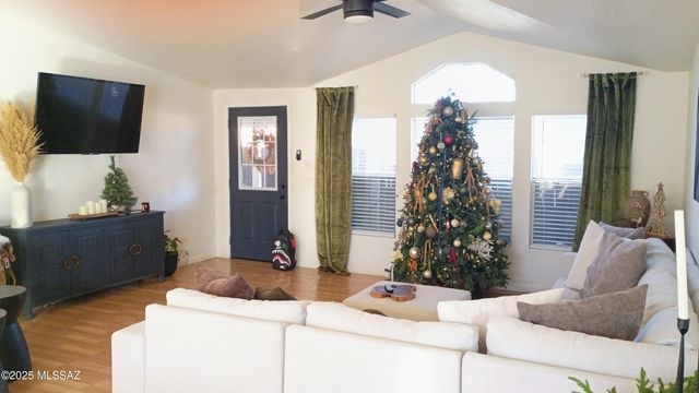 1449 W Hualpai Road, Tucson, AZ 85745