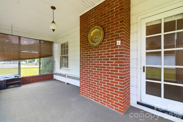783 Skyland Drive, Sylva, NC 28779