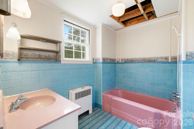 783 Skyland Drive, Sylva, NC 28779