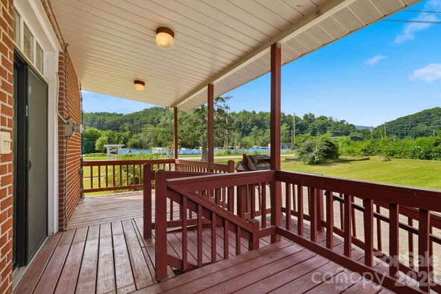 783 Skyland Drive, Sylva, NC 28779