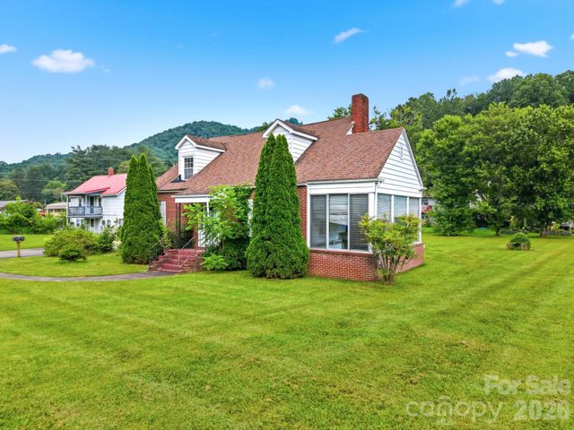 783 Skyland Drive, Sylva, NC 28779