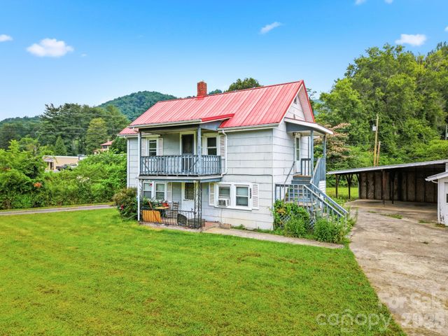 783 Skyland Drive, Sylva, NC 28779