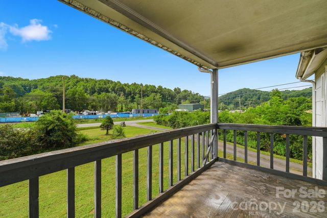 783 Skyland Drive, Sylva, NC 28779