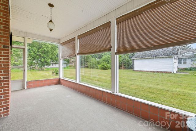 783 Skyland Drive, Sylva, NC 28779