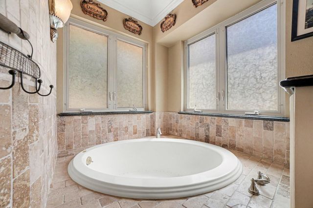 7918 Duncansby Vale Road, Houston, TX 77095