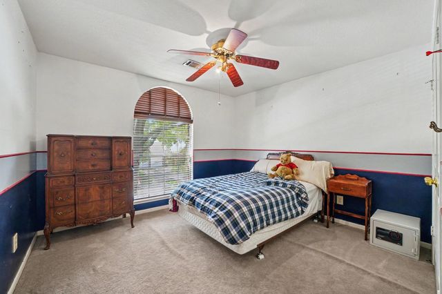 7918 Duncansby Vale Road, Houston, TX 77095