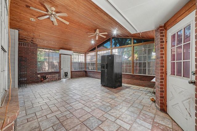 7918 Duncansby Vale Road, Houston, TX 77095