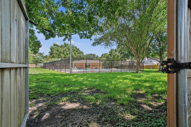 7918 Duncansby Vale Road, Houston, TX 77095