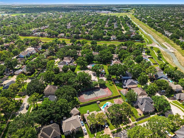 7918 Duncansby Vale Road, Houston, TX 77095