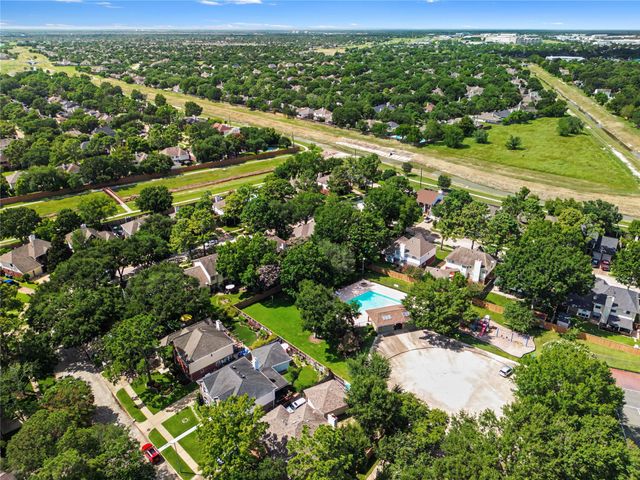 7918 Duncansby Vale Road, Houston, TX 77095