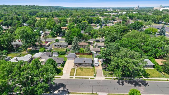 12636 Monterey Avenue S, Savage, MN 55378