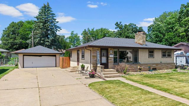 12636 Monterey Avenue S, Savage, MN 55378