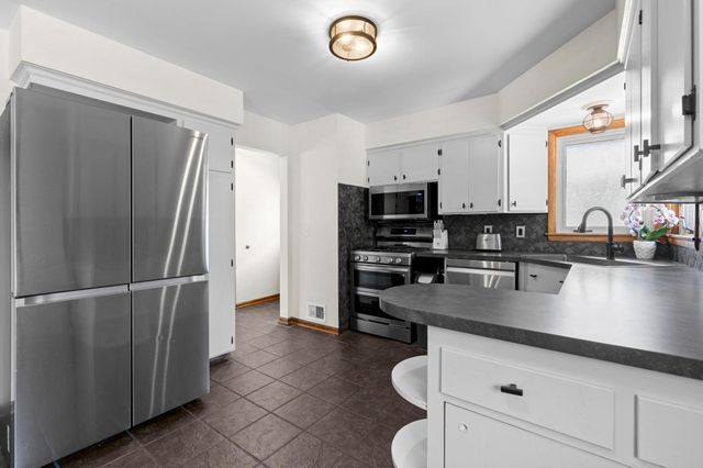 12636 Monterey Avenue S, Savage, MN 55378