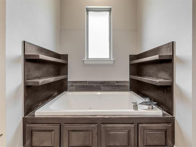 3682 Winding Ridge Drive, Blanchard, OK 73010