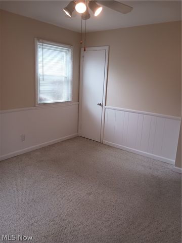 3866 Huntmere Avenue, Youngstown, OH 44515