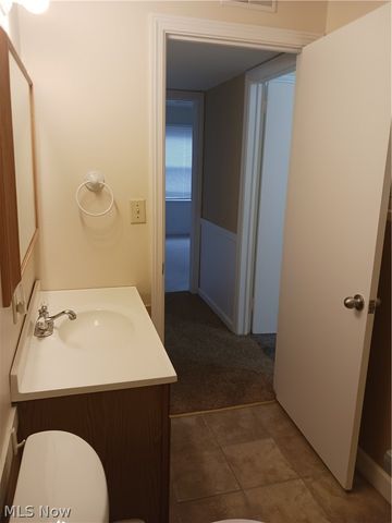 3866 Huntmere Avenue, Youngstown, OH 44515