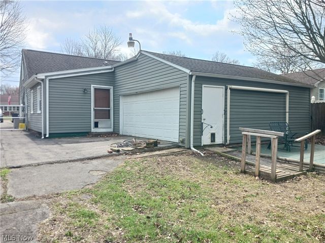 3866 Huntmere Avenue, Youngstown, OH 44515