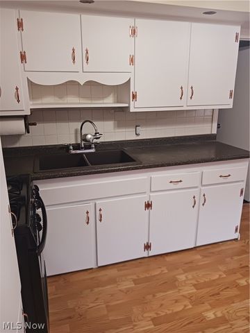 3866 Huntmere Avenue, Youngstown, OH 44515