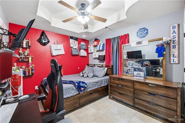 816 E Azucar Avenue, Pharr, TX 78577