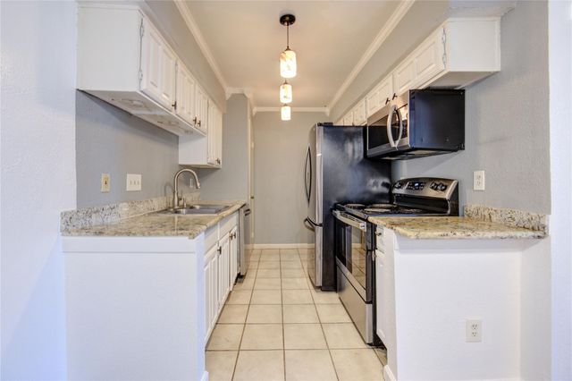 2110 Wilcrest Drive 140, Houston, TX 77042