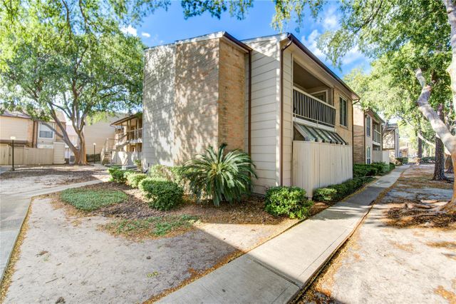 2110 Wilcrest Drive 140, Houston, TX 77042