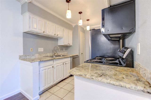 2110 Wilcrest Drive 140, Houston, TX 77042