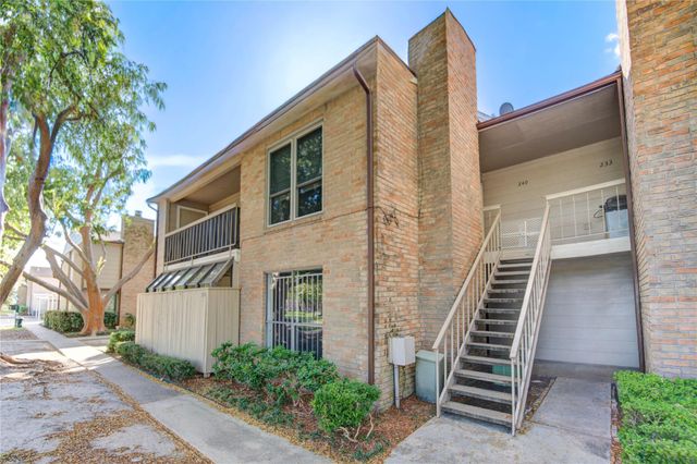 2110 Wilcrest Drive 140, Houston, TX 77042