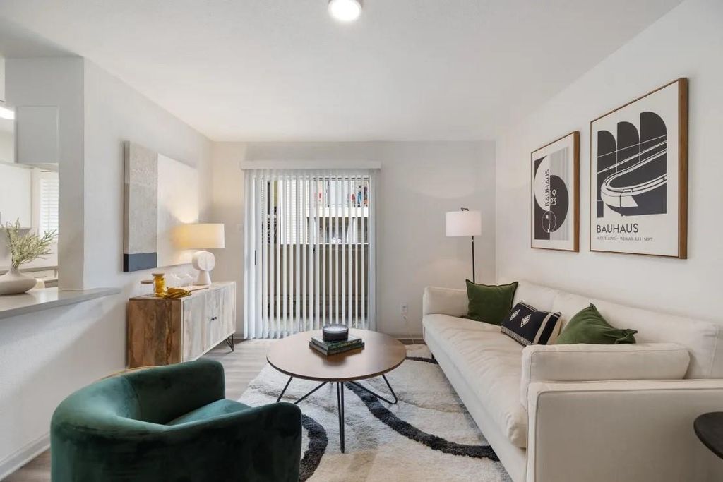 1888 Brittmoore Road 1420, Houston, TX 77043