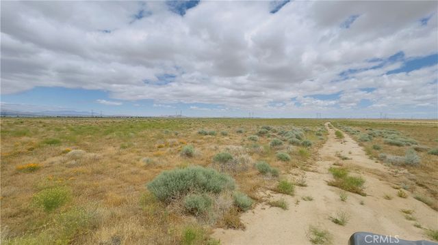 25 3258-021-025 - 150 W Avenue C-8, Lancaster, CA 93536