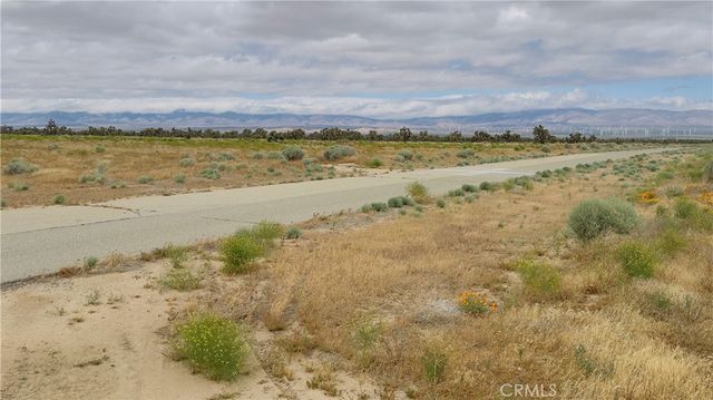 25 3258-021-025 - 150 W Avenue C-8, Lancaster, CA 93536