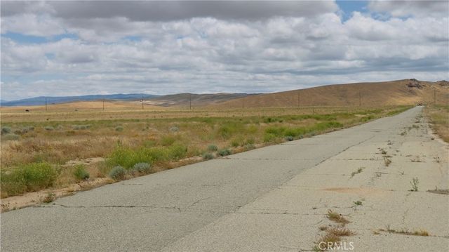 25 3258-021-025 - 150 W Avenue C-8, Lancaster, CA 93536