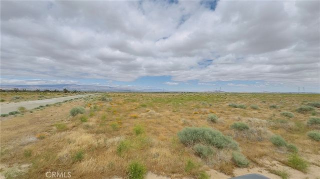 25 3258-021-025 - 150 W Avenue C-8, Lancaster, CA 93536