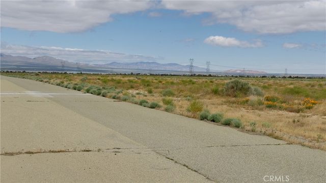 25 3258-021-025 - 150 W Avenue C-8, Lancaster, CA 93536