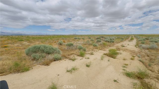 25 3258-021-025 - 150 W Avenue C-8, Lancaster, CA 93536