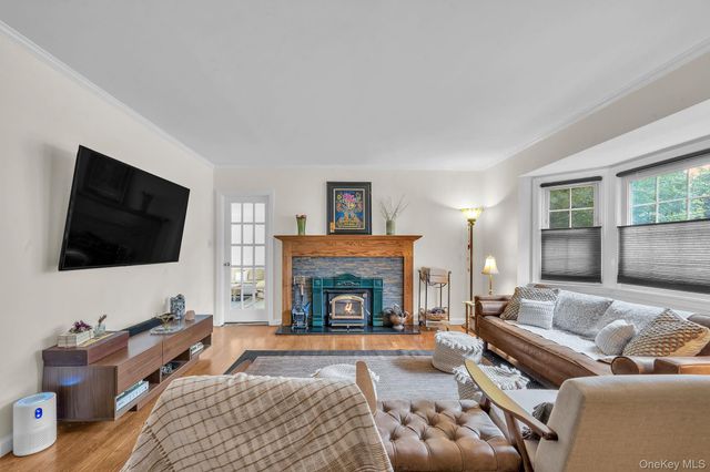 863 Richmond Road, East Meadow, NY 11554