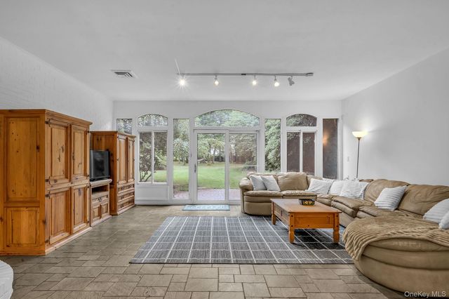 863 Richmond Road, East Meadow, NY 11554