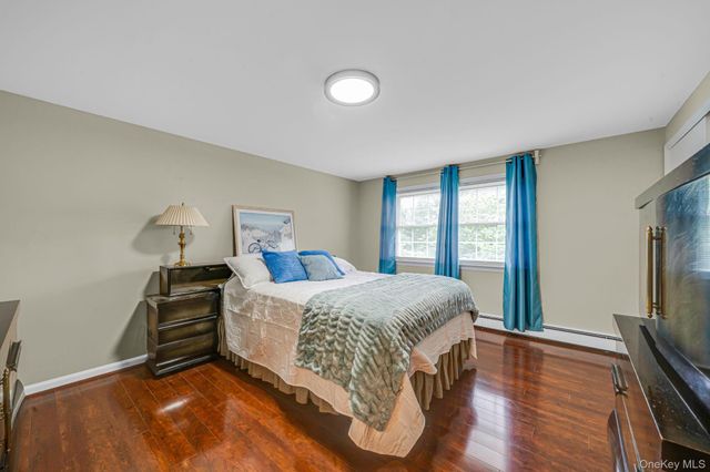 863 Richmond Road, East Meadow, NY 11554