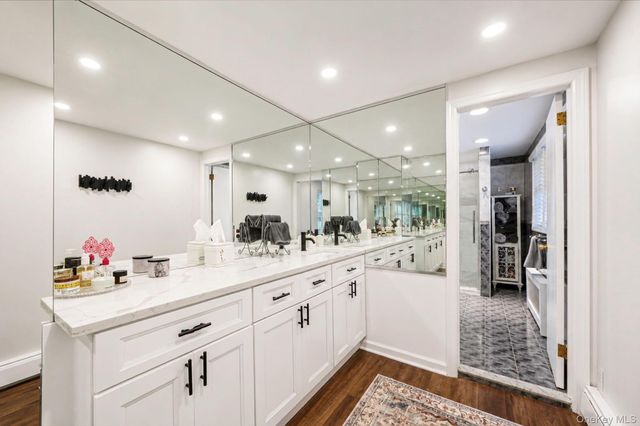 863 Richmond Road, East Meadow, NY 11554