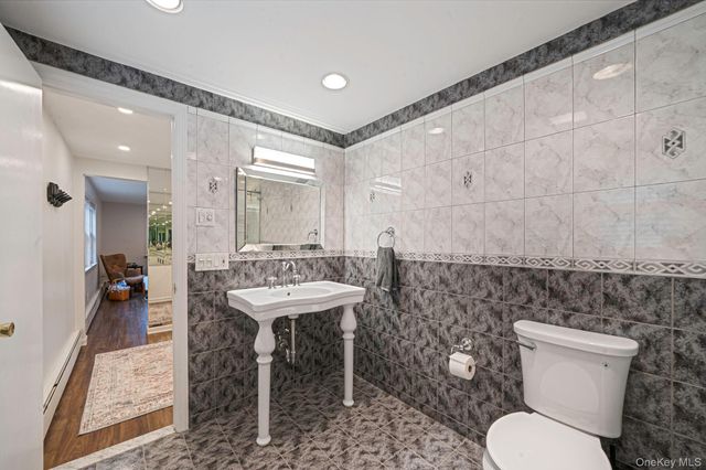 863 Richmond Road, East Meadow, NY 11554