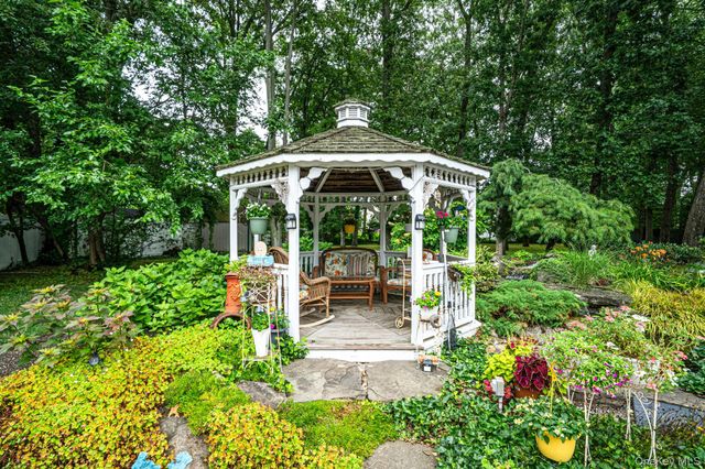 863 Richmond Road, East Meadow, NY 11554