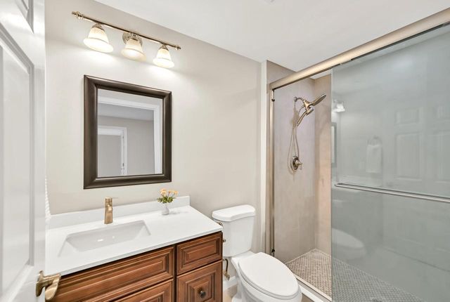 2173 Norhardt DRIVE, Brookfield, WI 53045