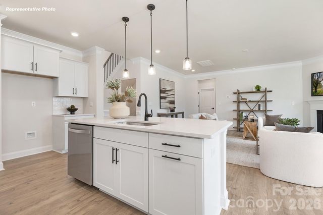 2852 Atwater Pond Circle, Denver, NC 28037