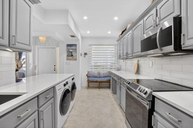 900 Greensward Lane G110, Delray Beach, FL 33445