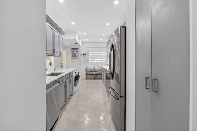 900 Greensward Lane G110, Delray Beach, FL 33445