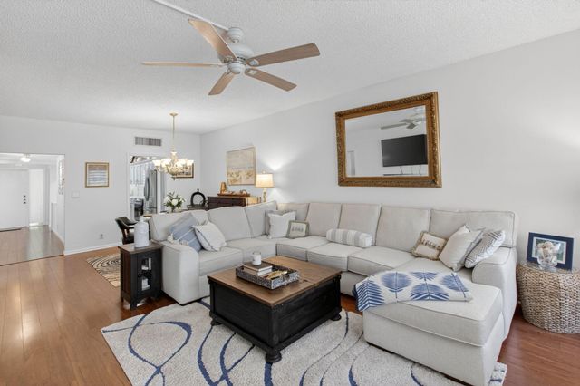 900 Greensward Lane G110, Delray Beach, FL 33445