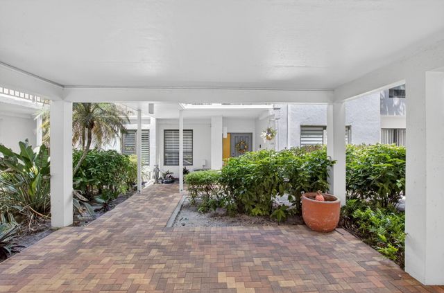 900 Greensward Lane G110, Delray Beach, FL 33445