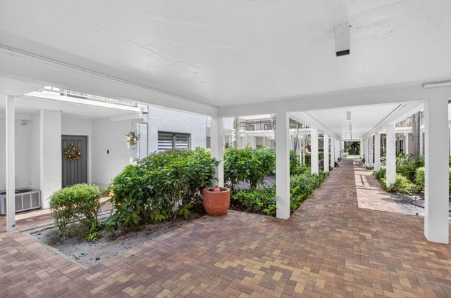 900 Greensward Lane G110, Delray Beach, FL 33445