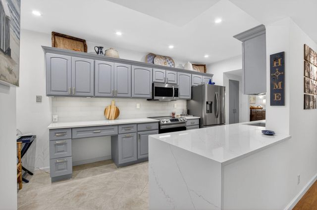 900 Greensward Lane G110, Delray Beach, FL 33445